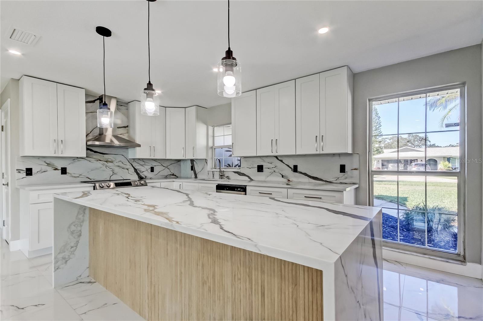 Image 16 of 70 For 1992 Arvis Circle E