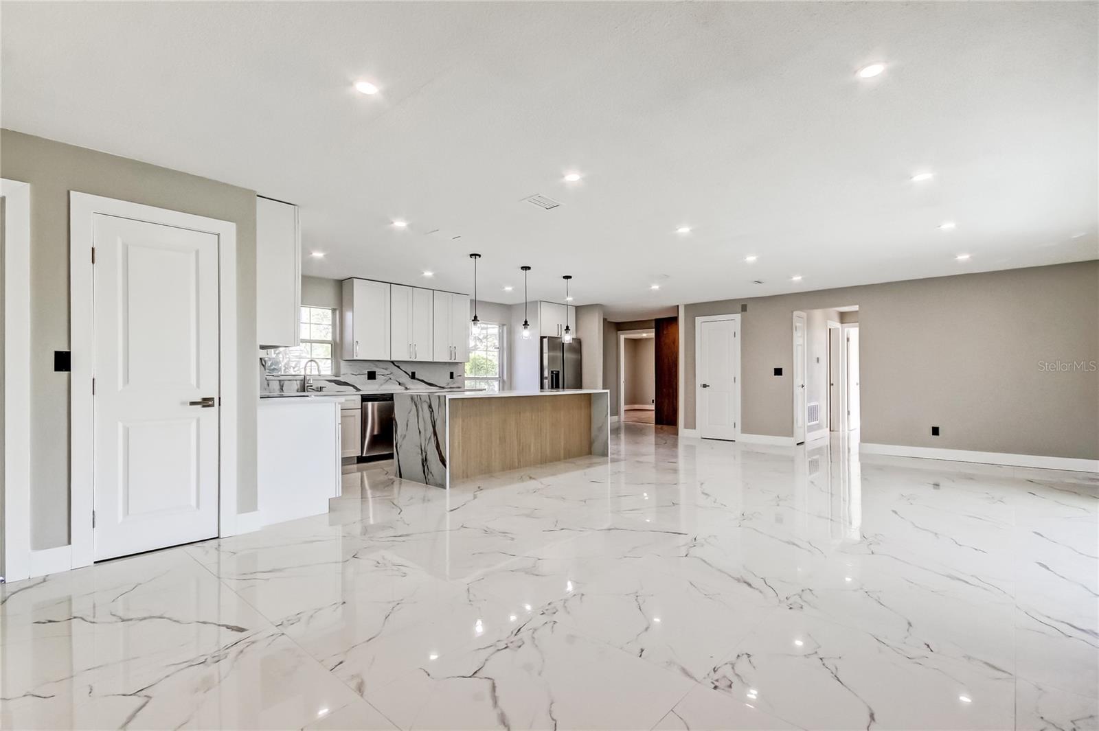 Image 19 of 70 For 1992 Arvis Circle E