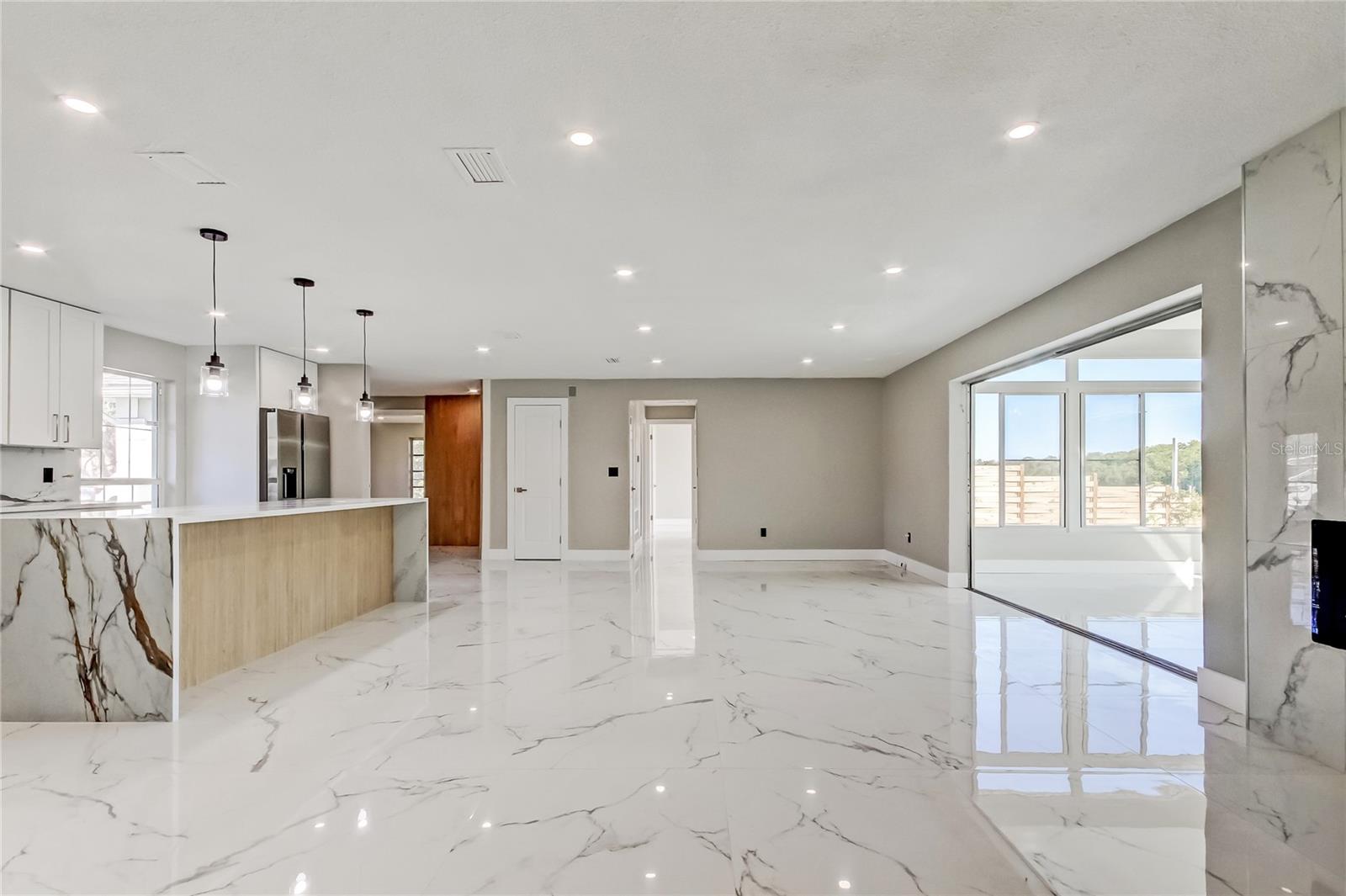 Image 22 of 70 For 1992 Arvis Circle E