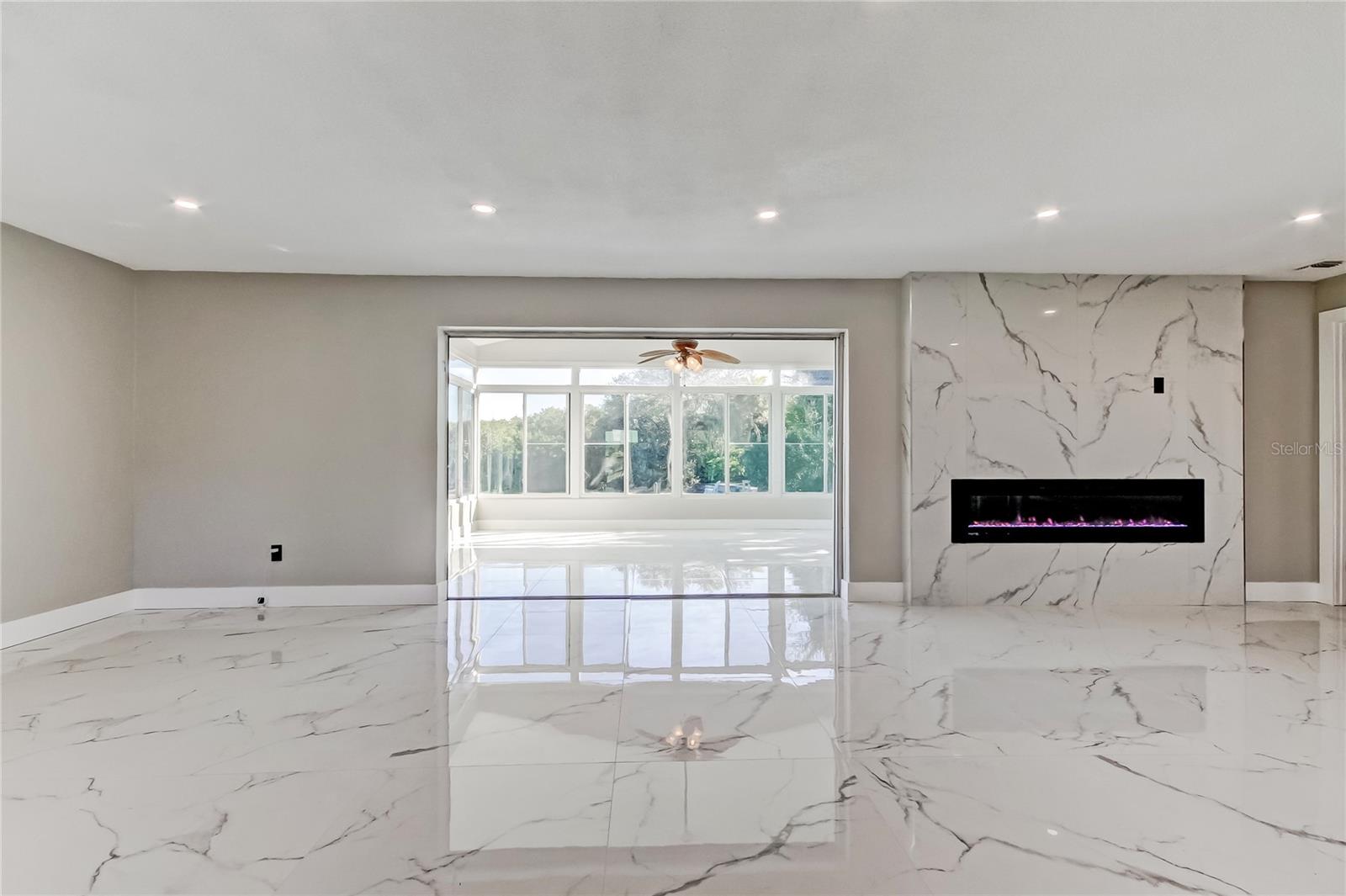 Image 23 of 70 For 1992 Arvis Circle E