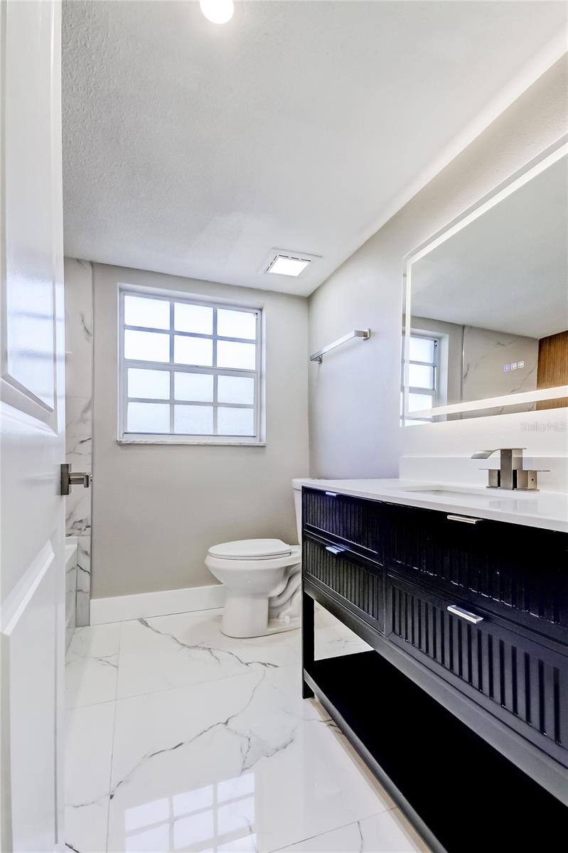 Image 29 of 70 For 1992 Arvis Circle E