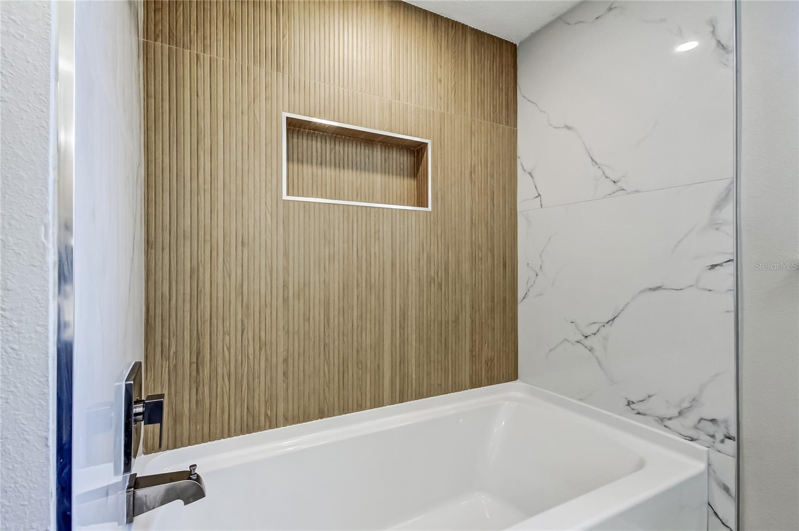 Image 30 of 70 For 1992 Arvis Circle E