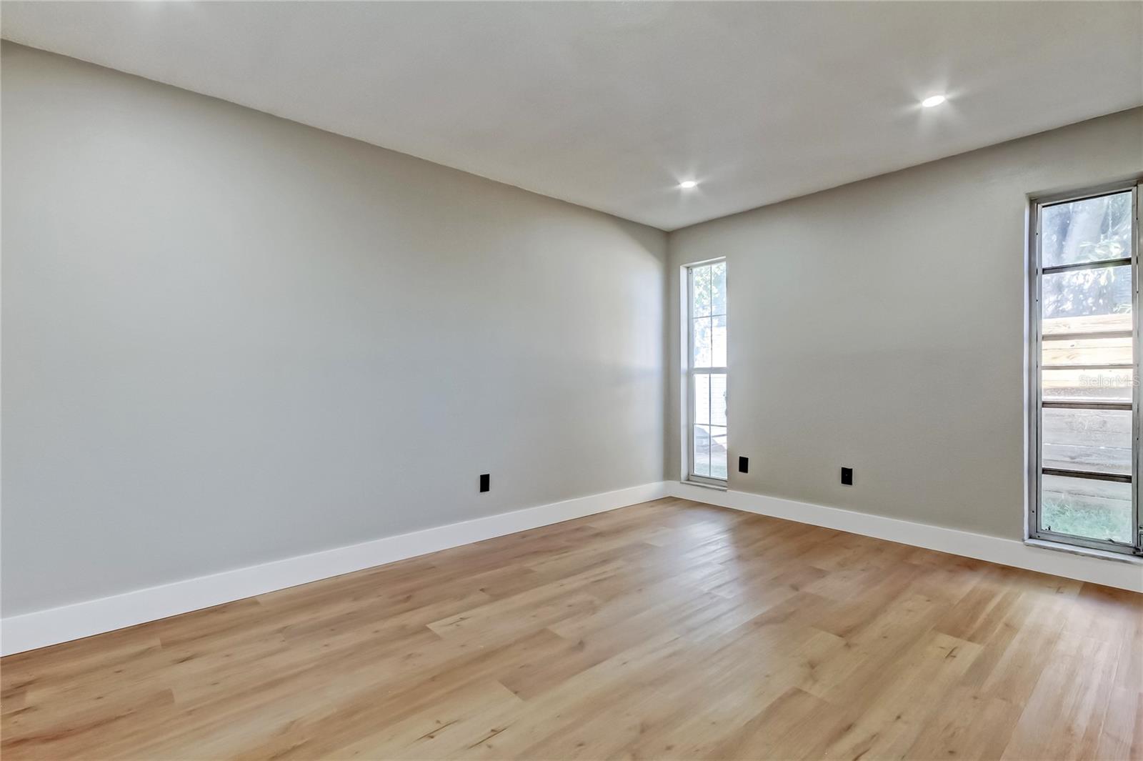 Image 31 of 70 For 1992 Arvis Circle E