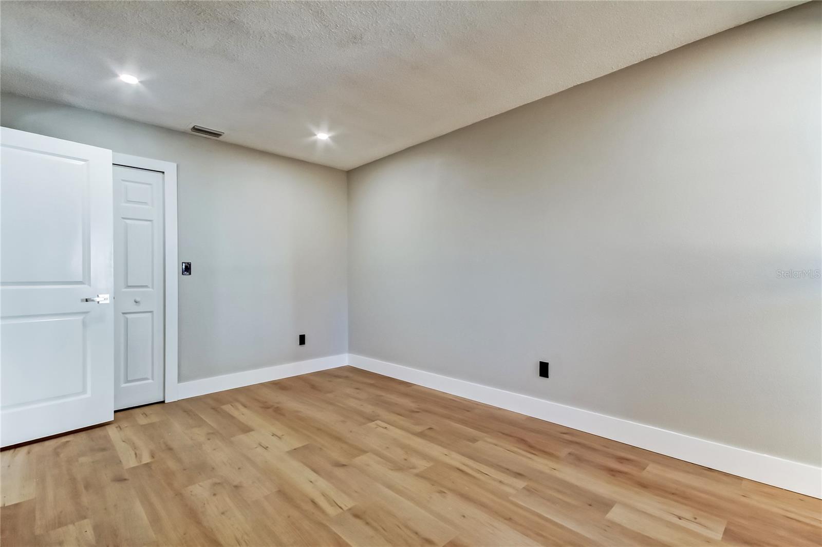 Image 34 of 70 For 1992 Arvis Circle E