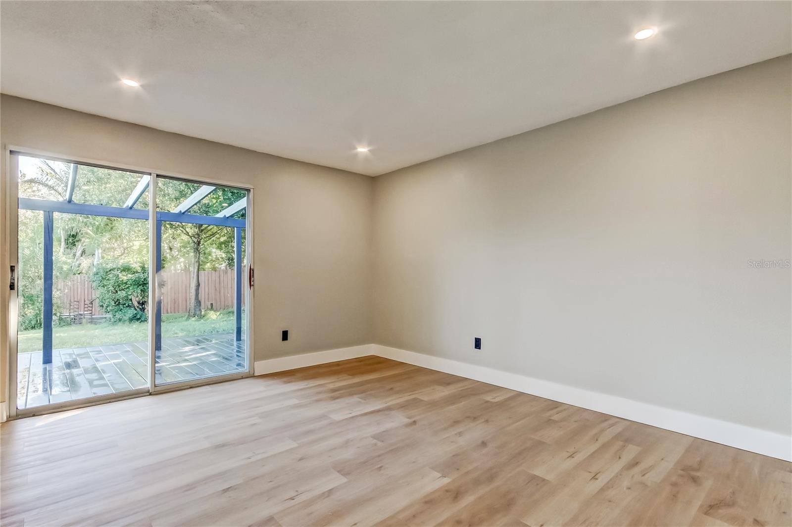 Image 39 of 70 For 1992 Arvis Circle E