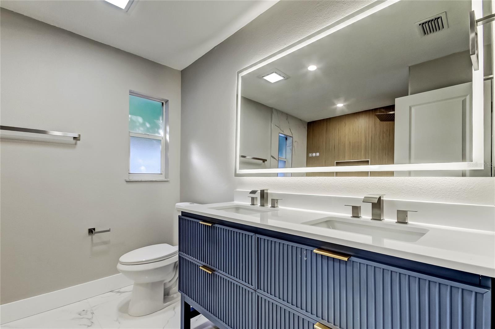 Image 45 of 70 For 1992 Arvis Circle E