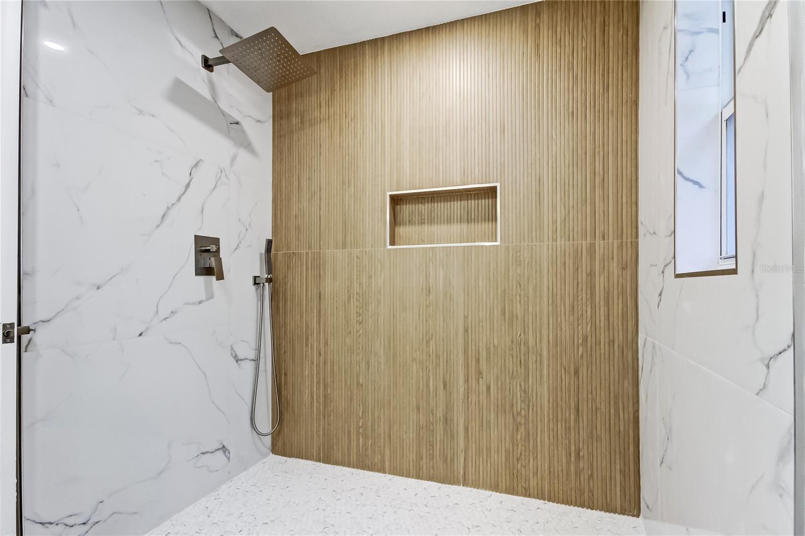 Image 47 of 70 For 1992 Arvis Circle E