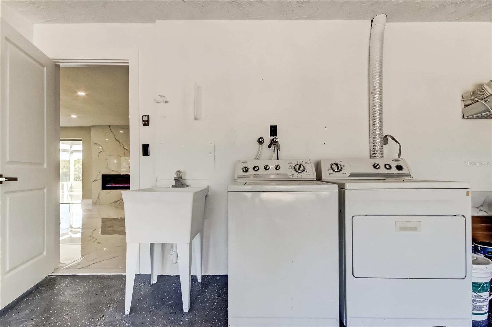 Image 63 of 70 For 1992 Arvis Circle E