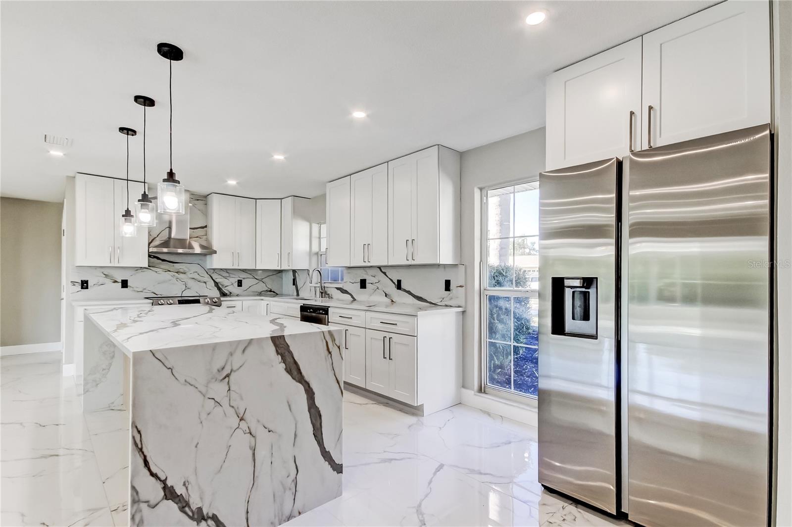 Image 7 of 70 For 1992 Arvis Circle E