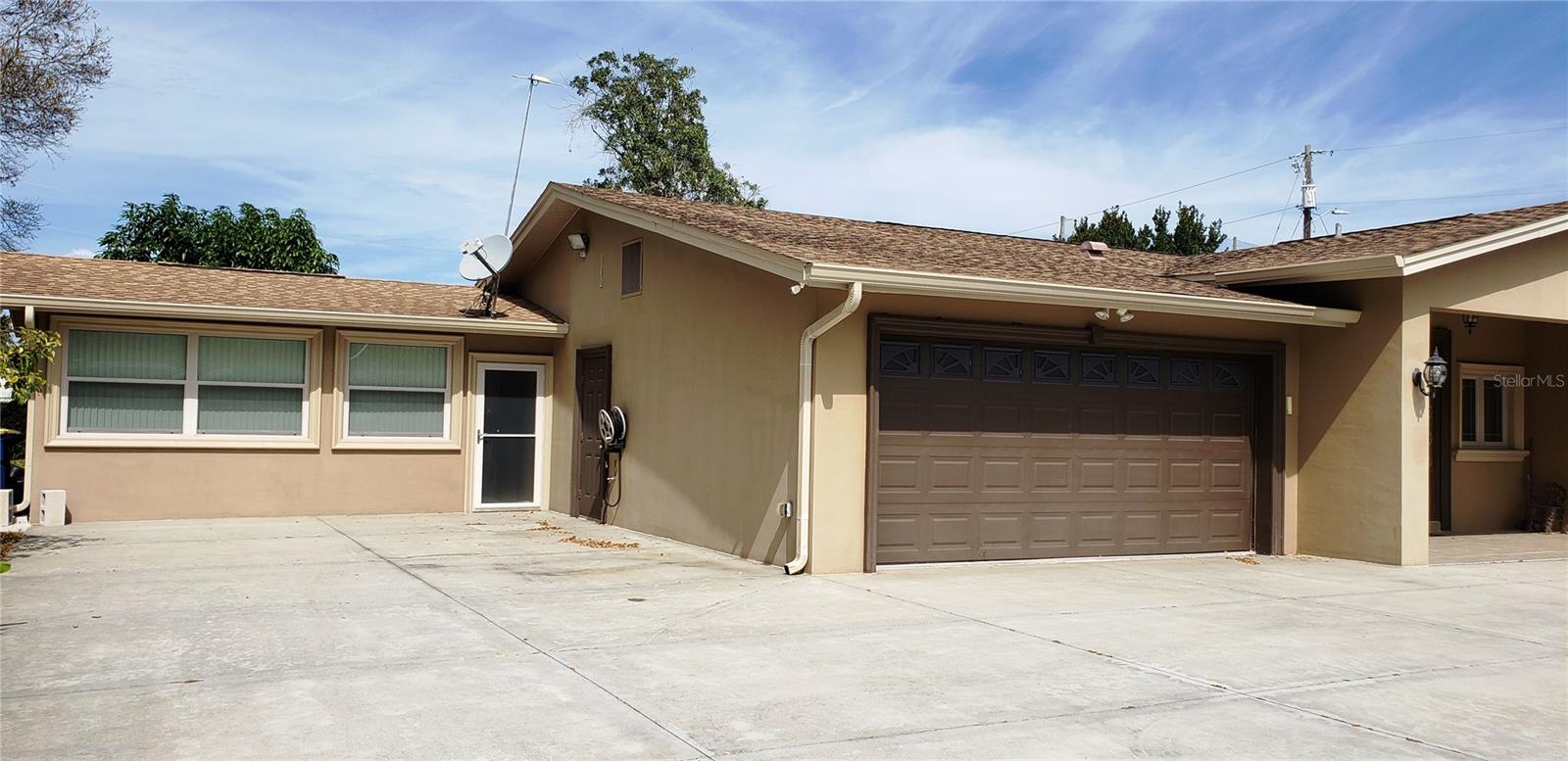 Image 22 of 67 For 514 Brandon Avenue