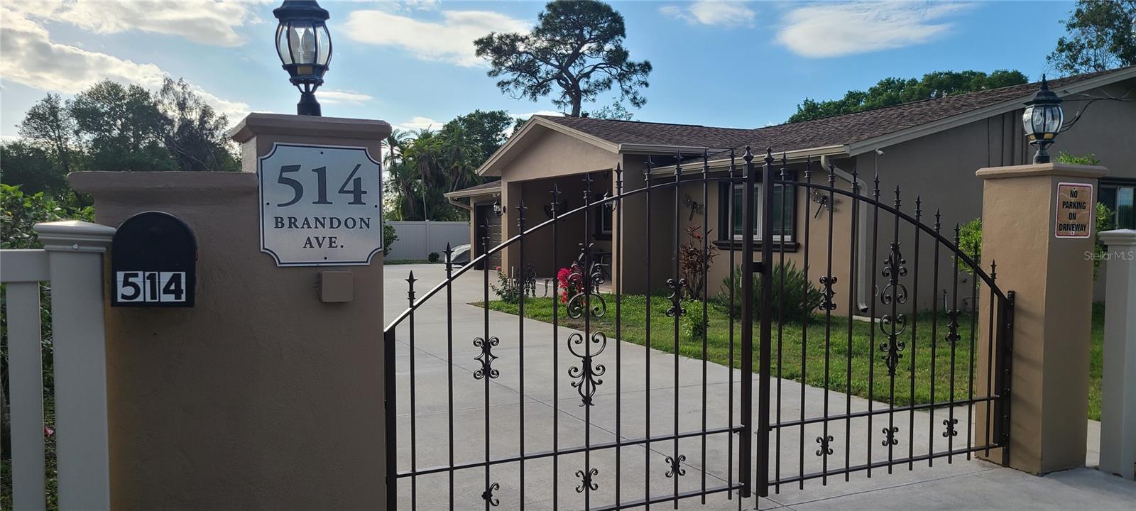 Image 35 of 67 For 514 Brandon Avenue