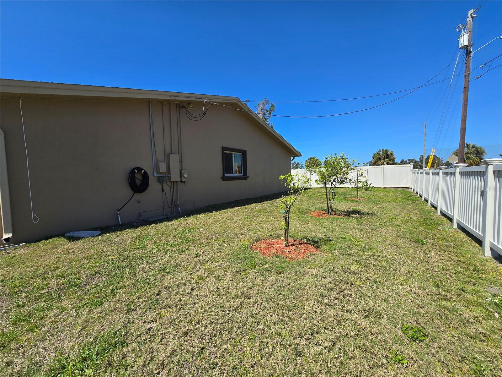 Image 41 of 67 For 514 Brandon Avenue