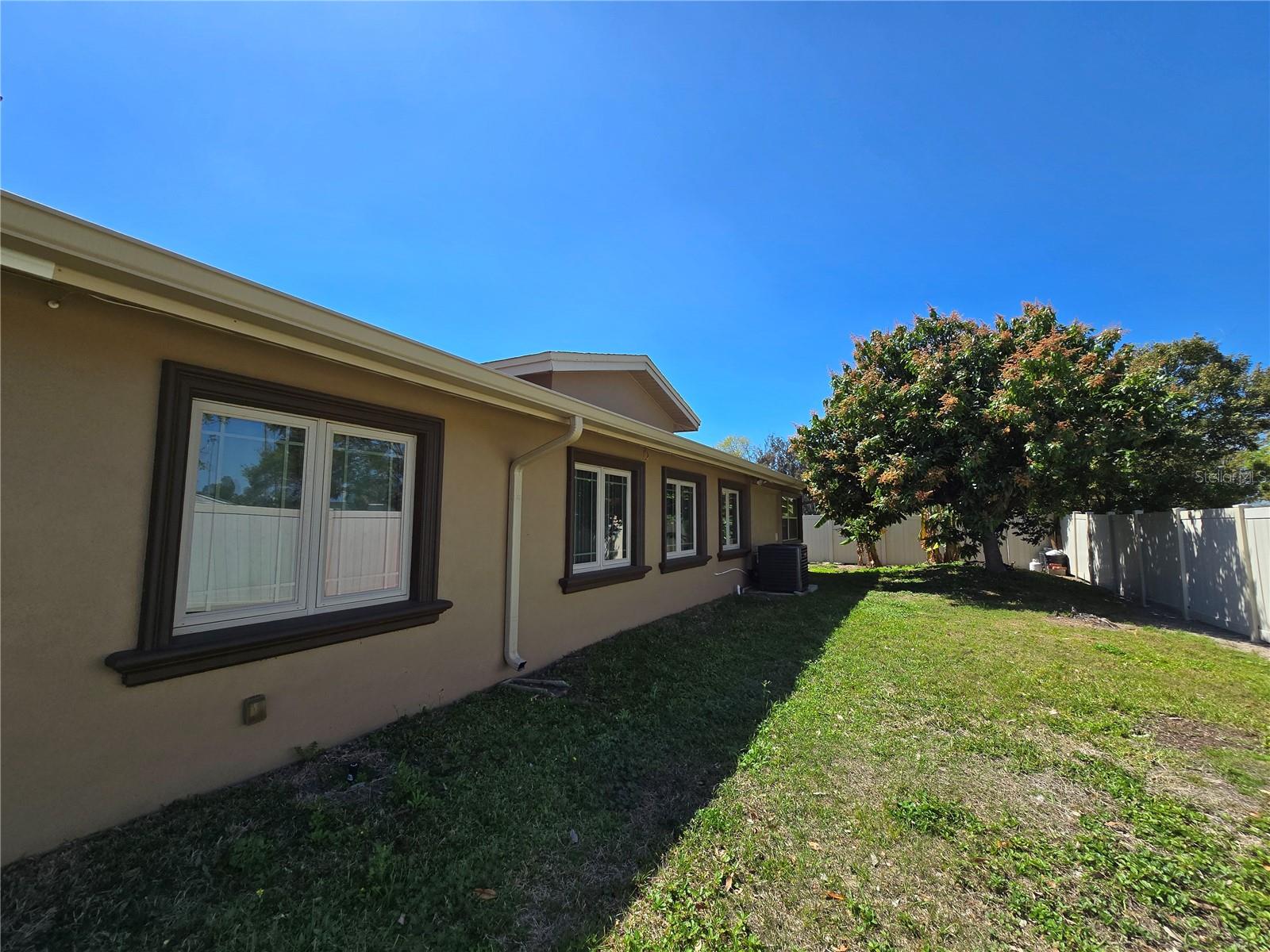 Image 43 of 67 For 514 Brandon Avenue