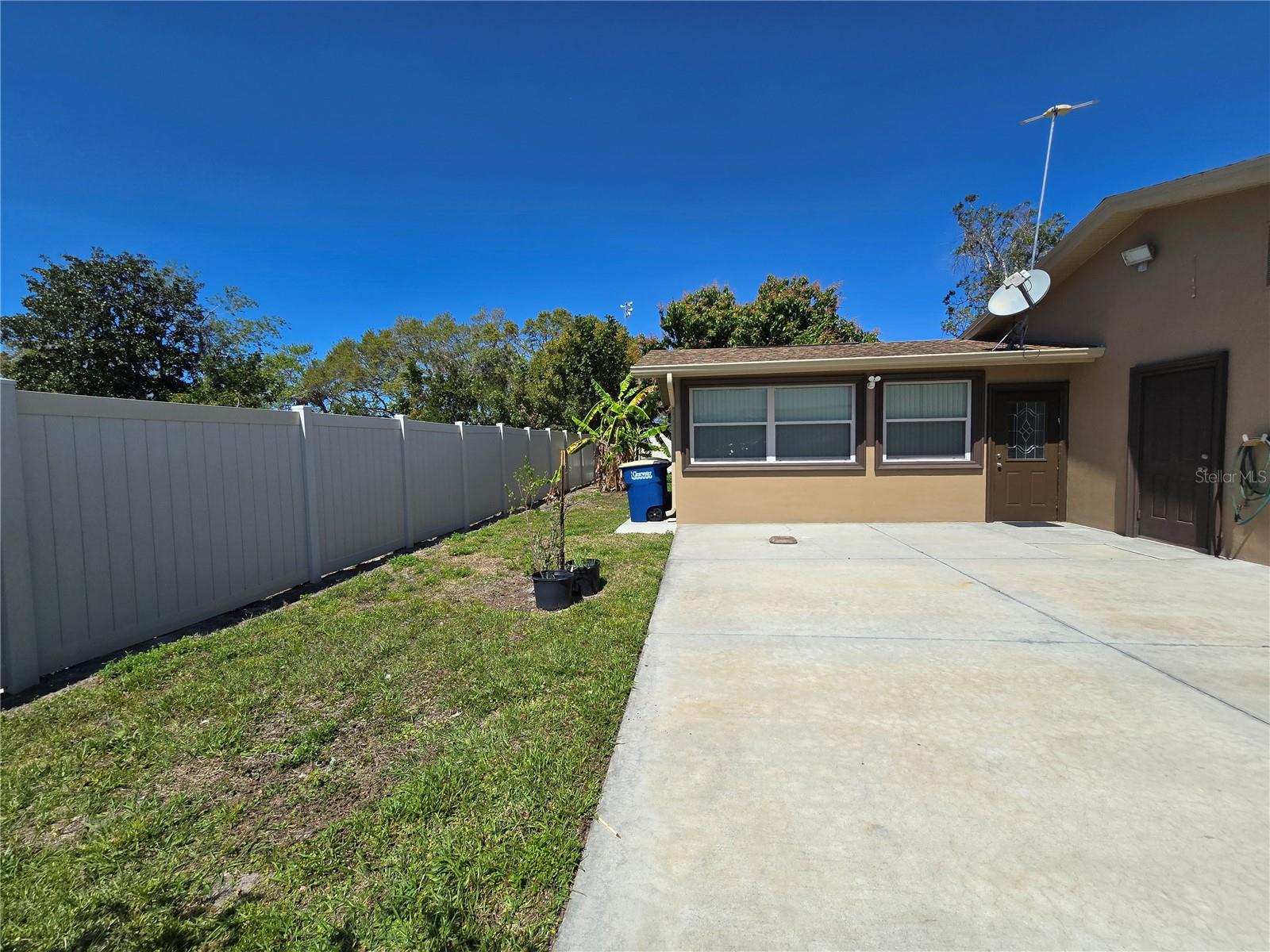 Image 45 of 67 For 514 Brandon Avenue