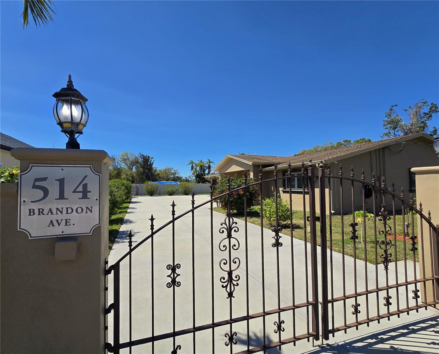 Image 48 of 67 For 514 Brandon Avenue