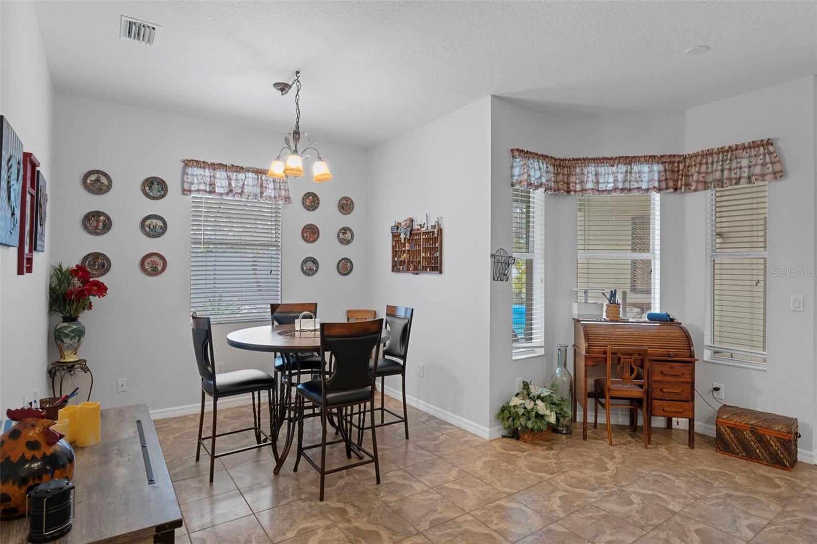 Image 18 of 79 For 4403 Copper Hill Drive