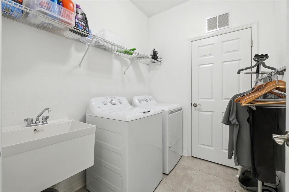 Image 23 of 34 For 4130 Solamor Street