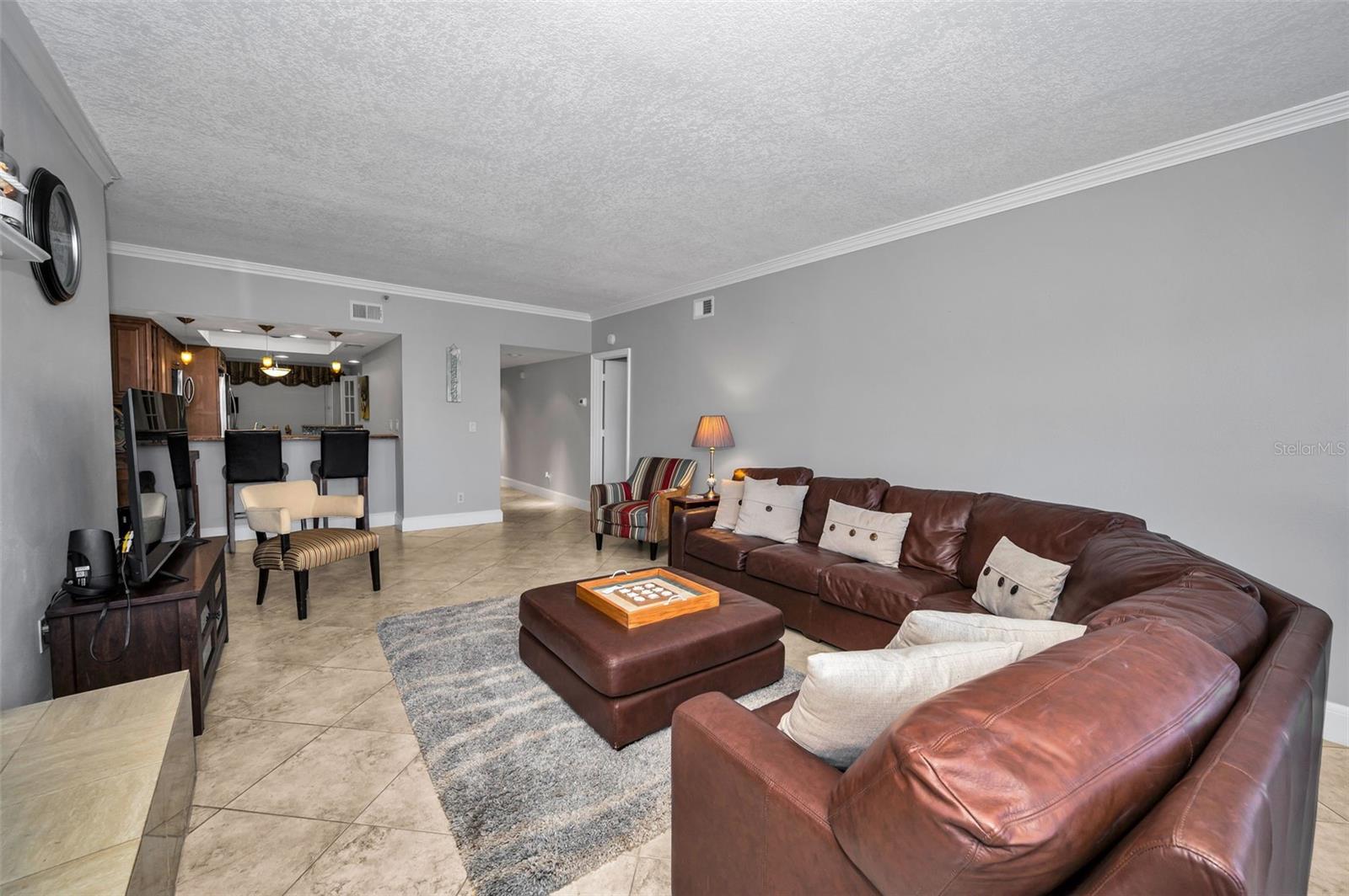 Listing photo id 21 for 1582 Gulf Boulevard 1106