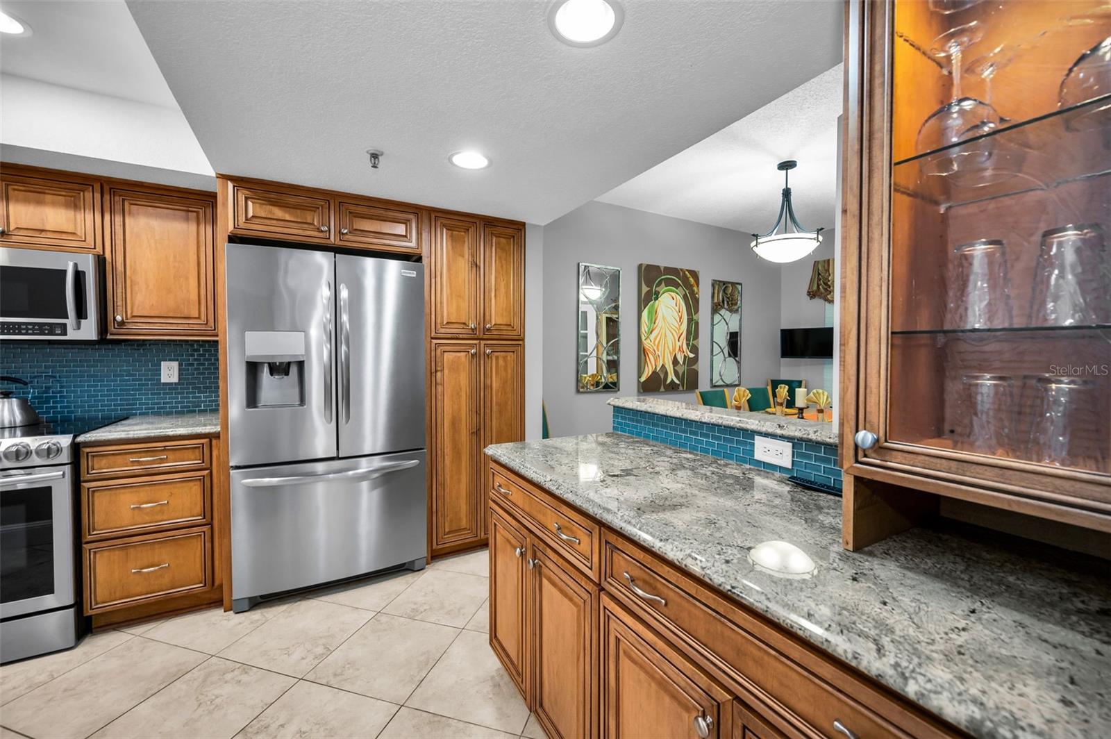 Listing photo id 25 for 1582 Gulf Boulevard 1106