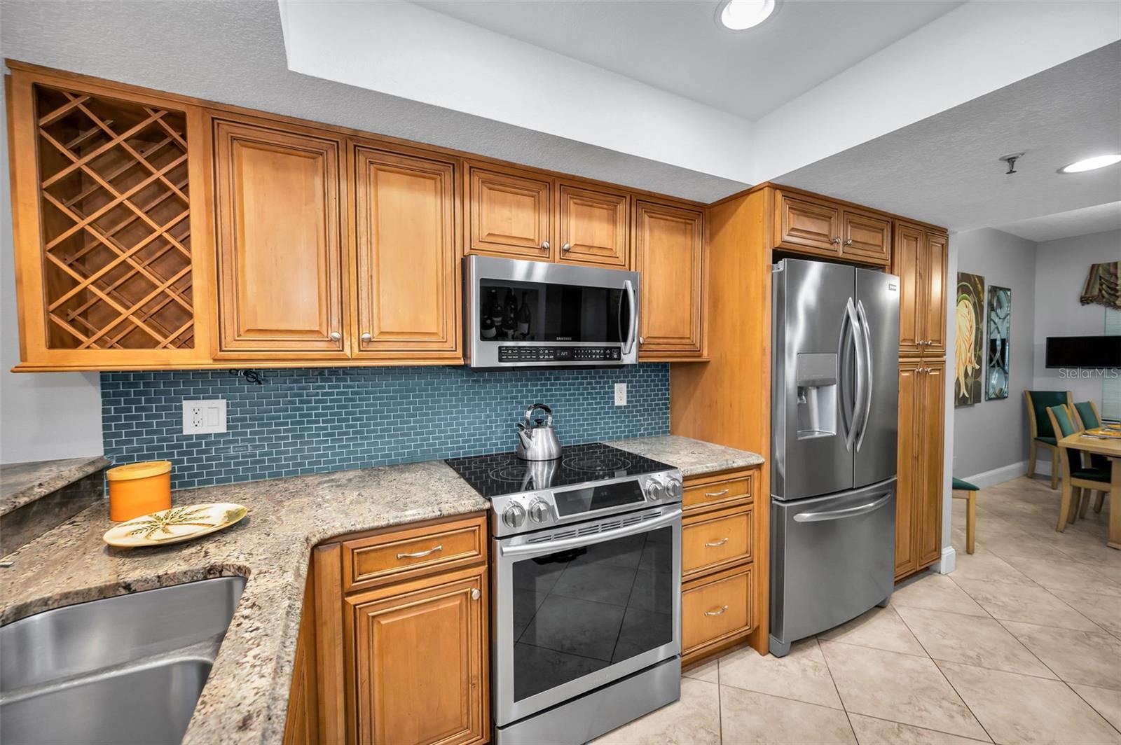 Listing photo id 26 for 1582 Gulf Boulevard 1106