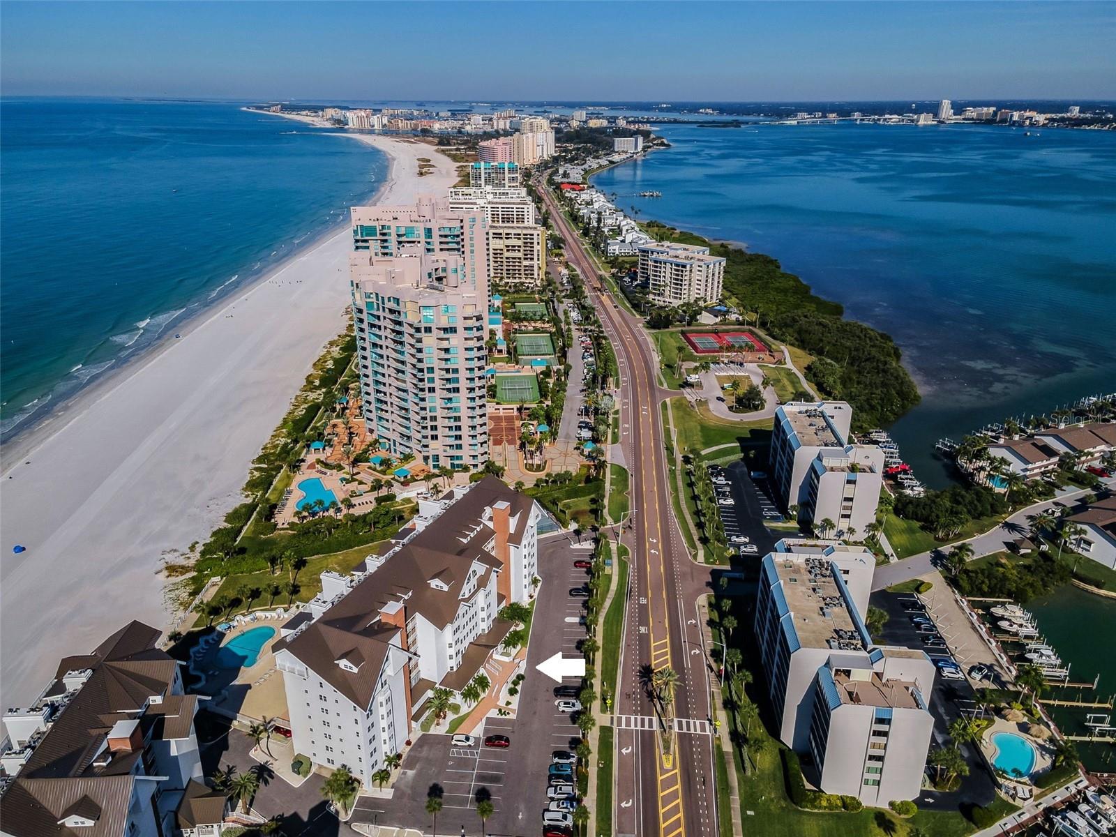 Listing photo id 1 for 1582 Gulf Boulevard 1106