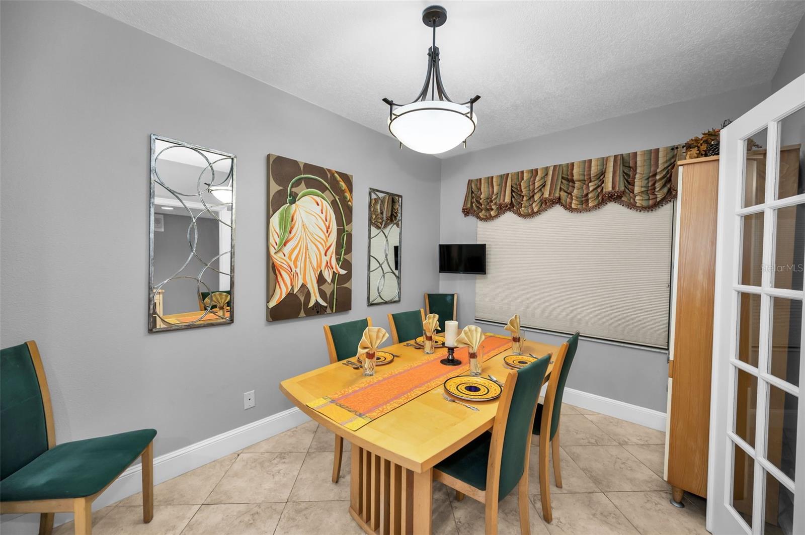 Listing photo id 32 for 1582 Gulf Boulevard 1106