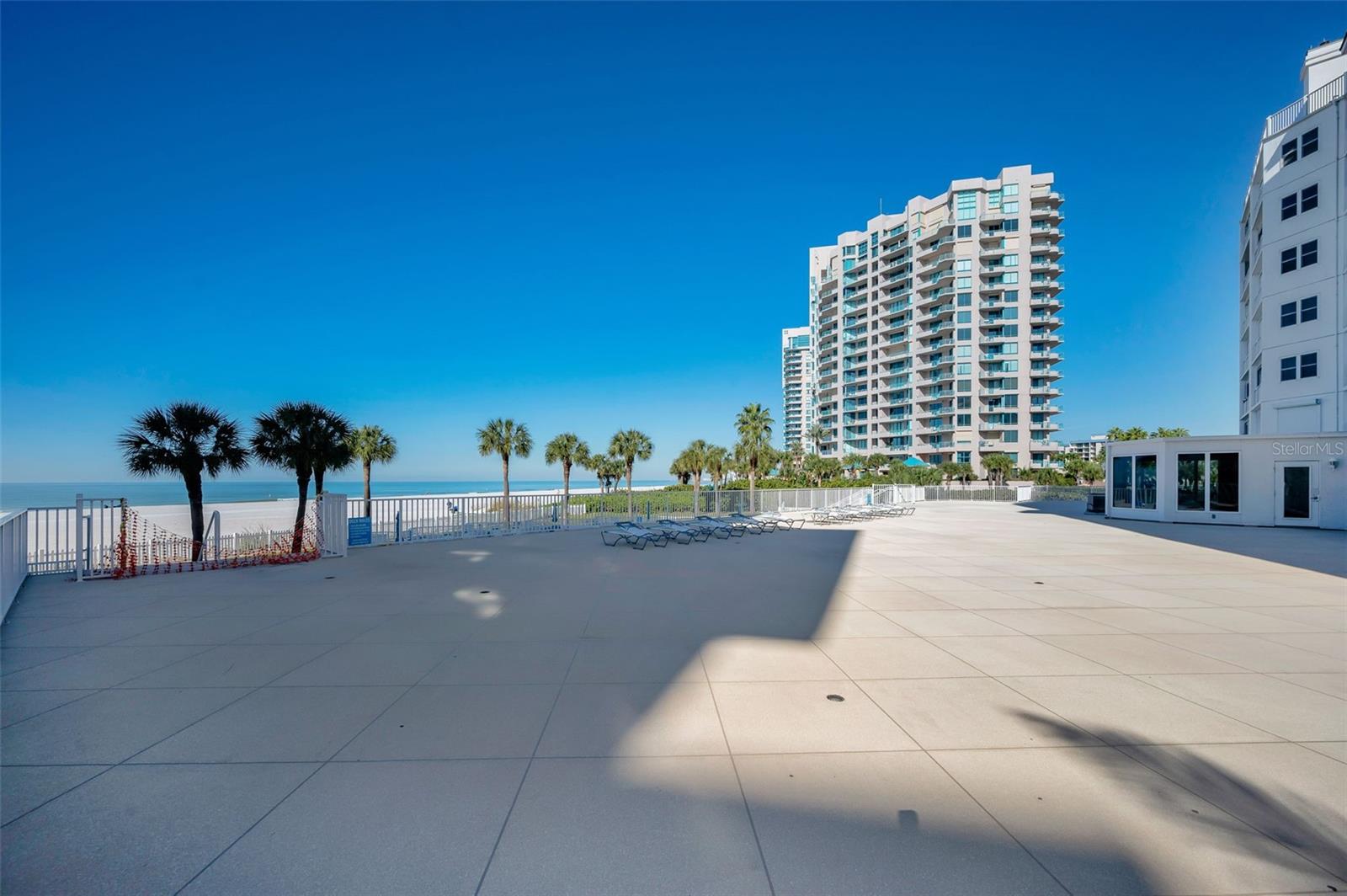 Listing photo id 53 for 1582 Gulf Boulevard 1106