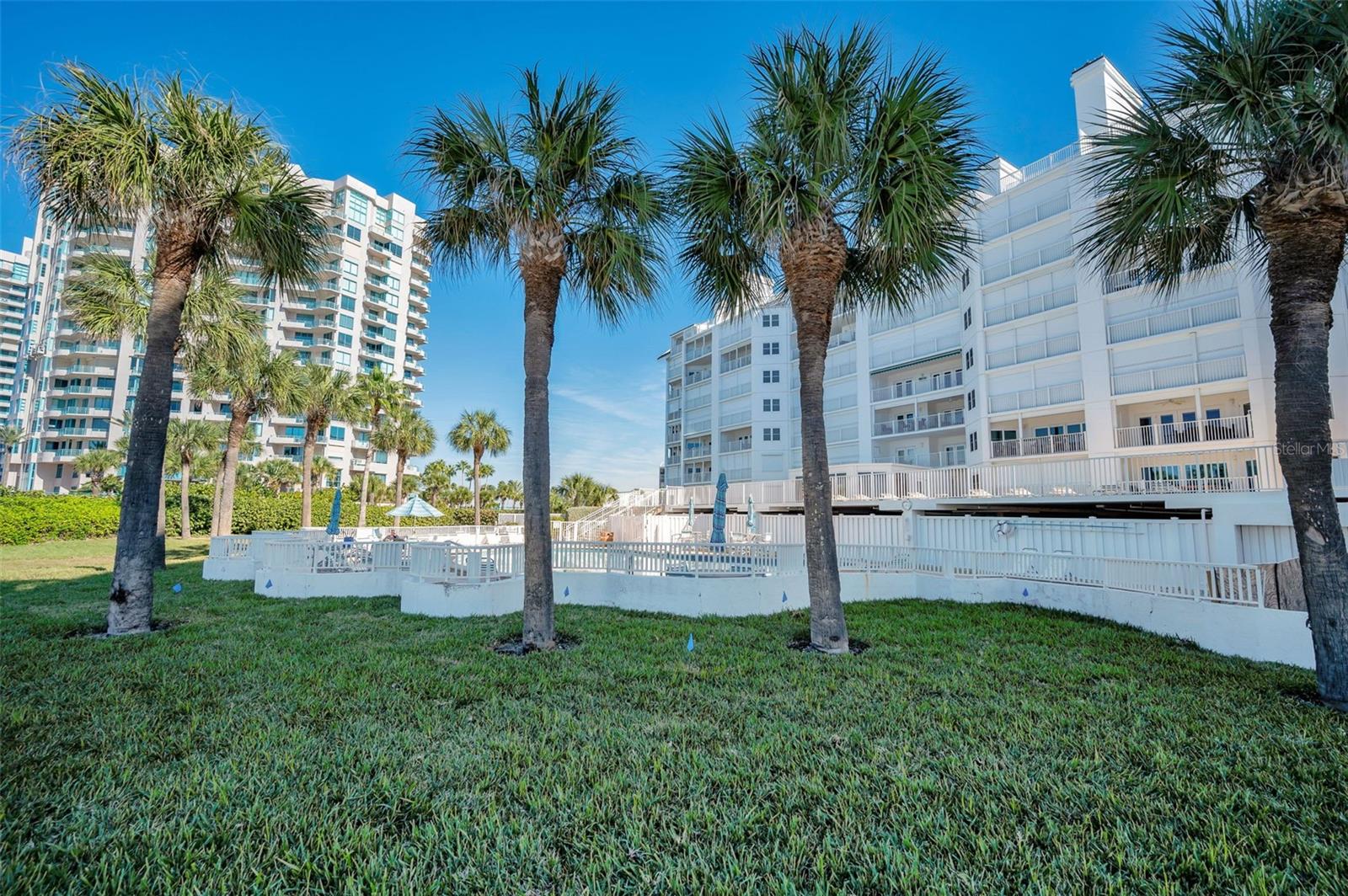 Listing photo id 59 for 1582 Gulf Boulevard 1106