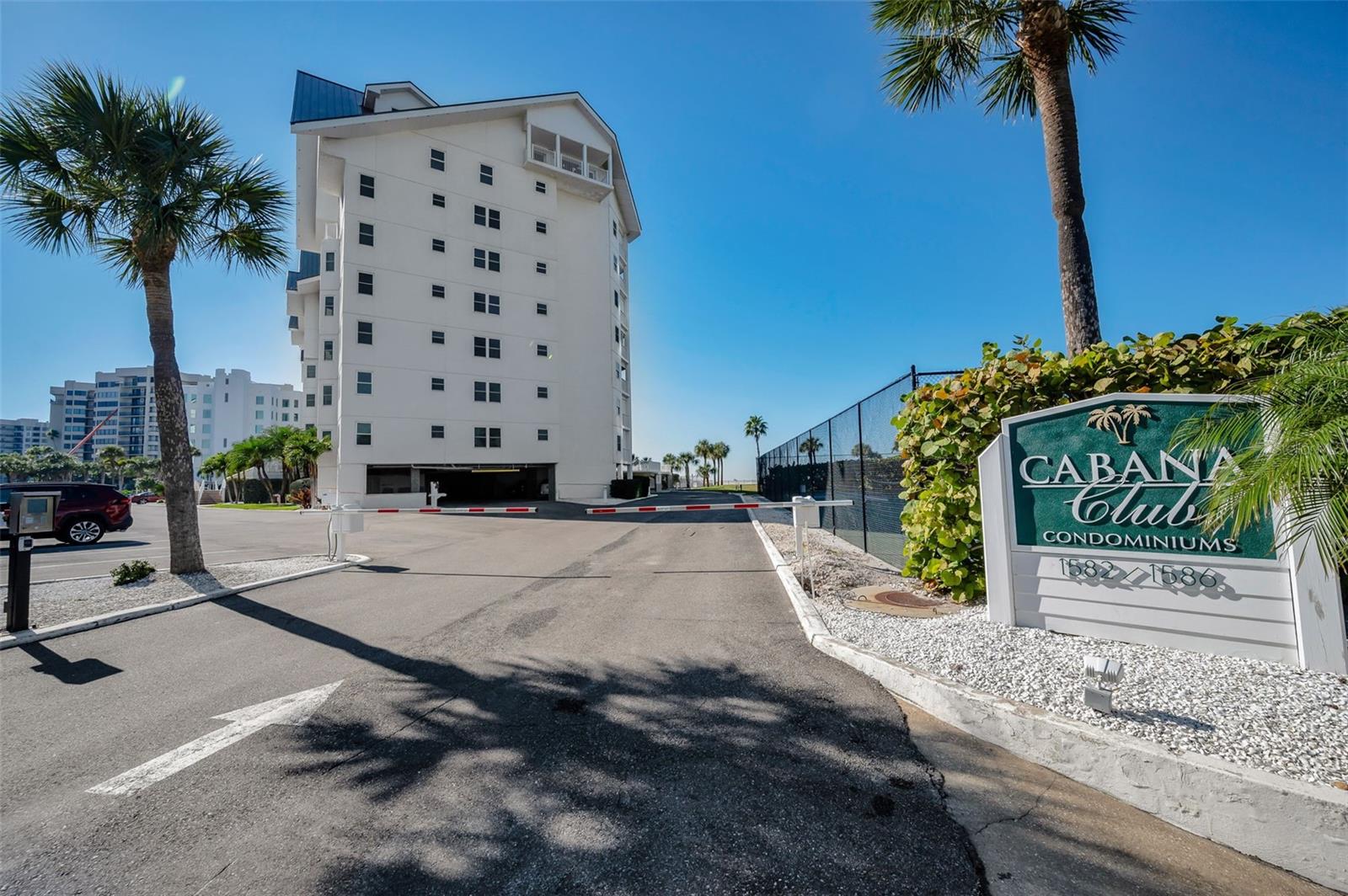 Listing photo id 66 for 1582 Gulf Boulevard 1106