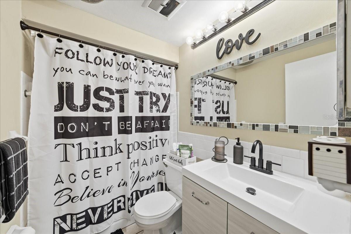 Listing photo id 12 for 4219 Terrapin Place