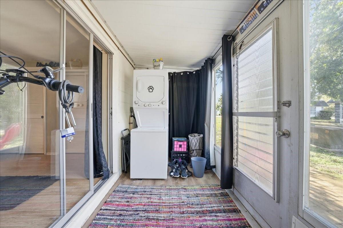 Listing photo id 15 for 4219 Terrapin Place