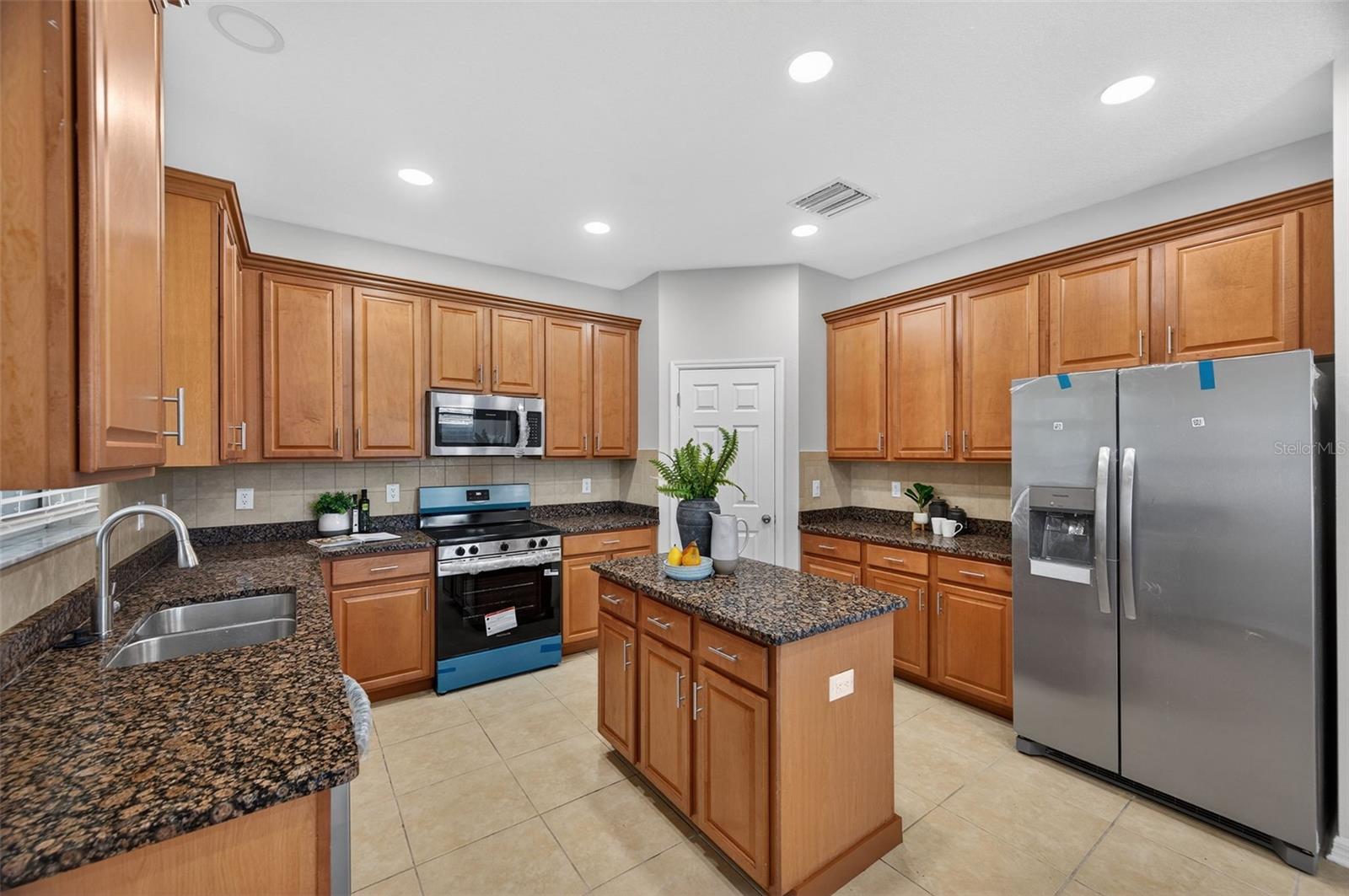 Image 18 of 61 For 8995 70th Way N