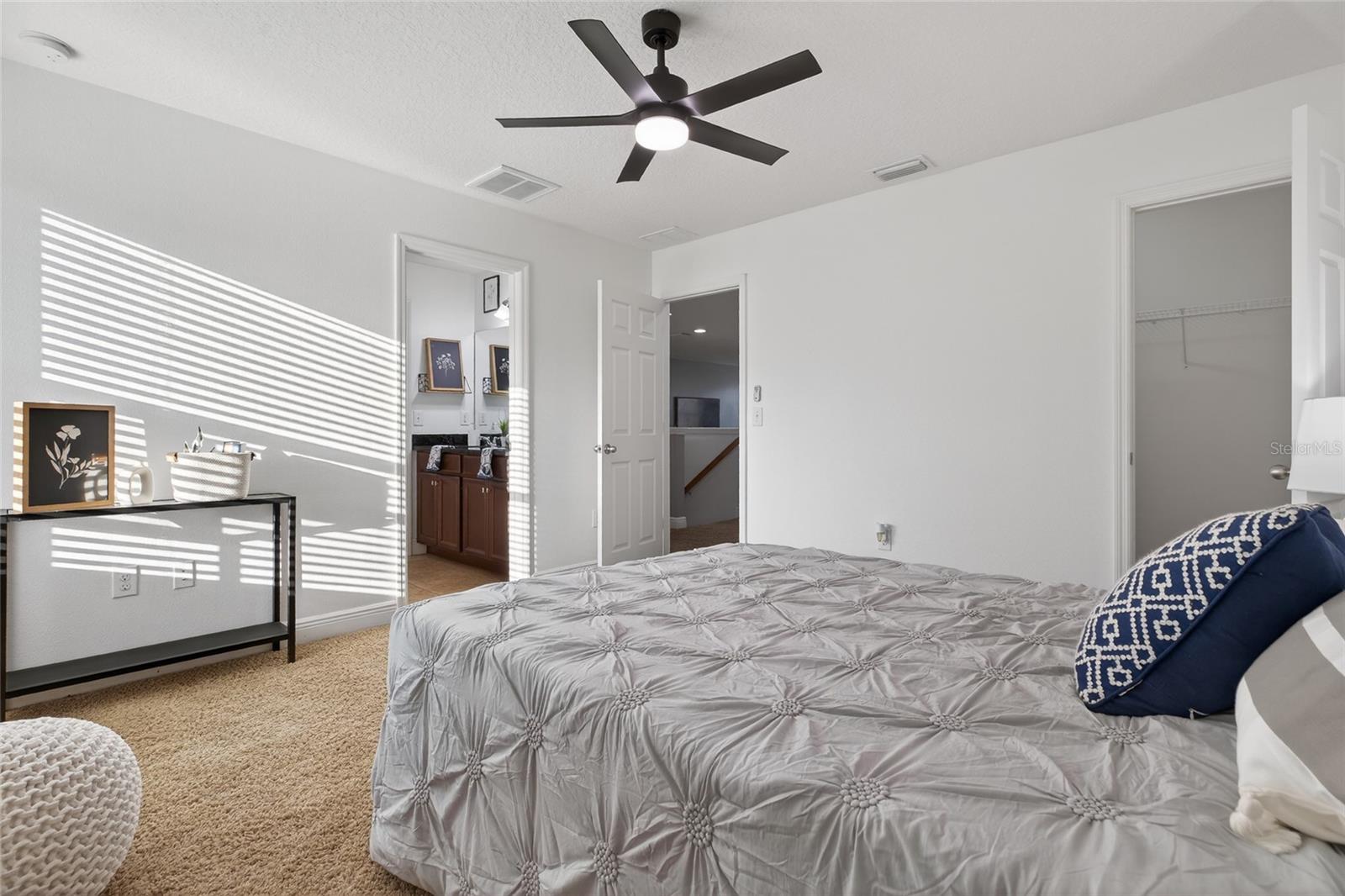 Listing photo id 45 for 22774 Cherokee Rose Place