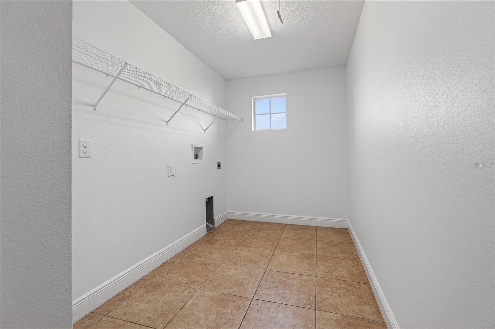 Listing photo id 51 for 22774 Cherokee Rose Place