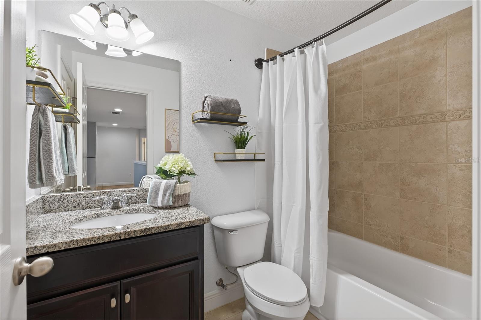 Listing photo id 54 for 22774 Cherokee Rose Place