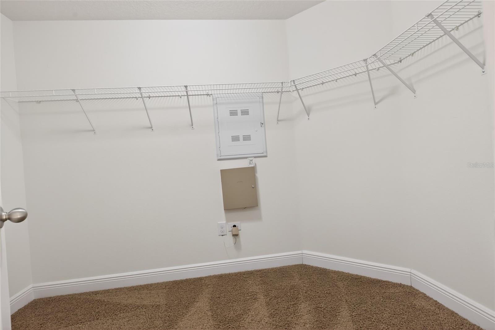 Listing photo id 60 for 22774 Cherokee Rose Place