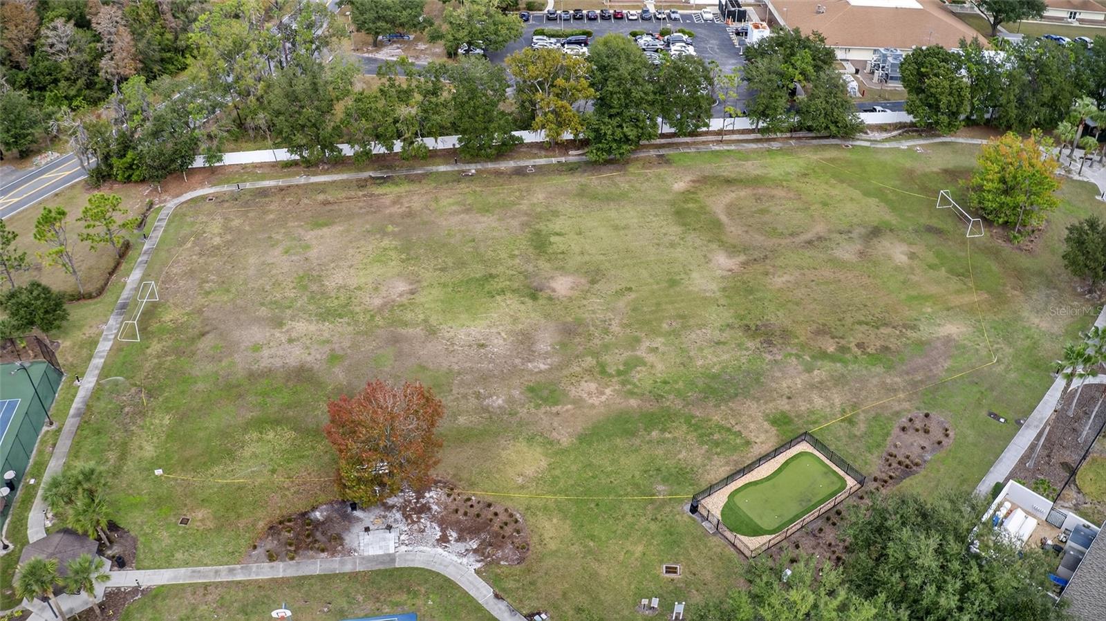 Listing photo id 89 for 22774 Cherokee Rose Place