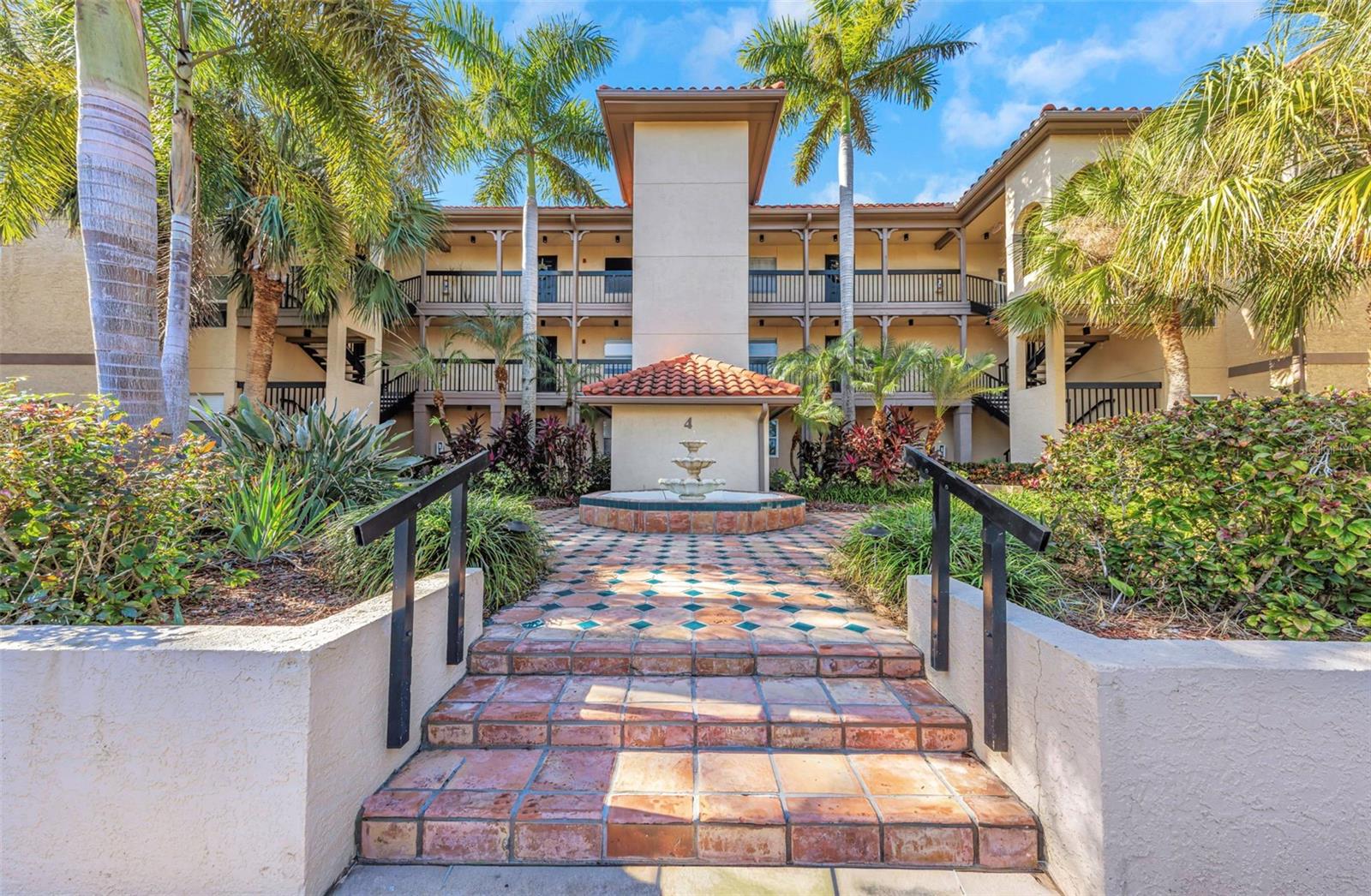 Details for 2400 Feather Sound Drive 423, CLEARWATER, FL 33762