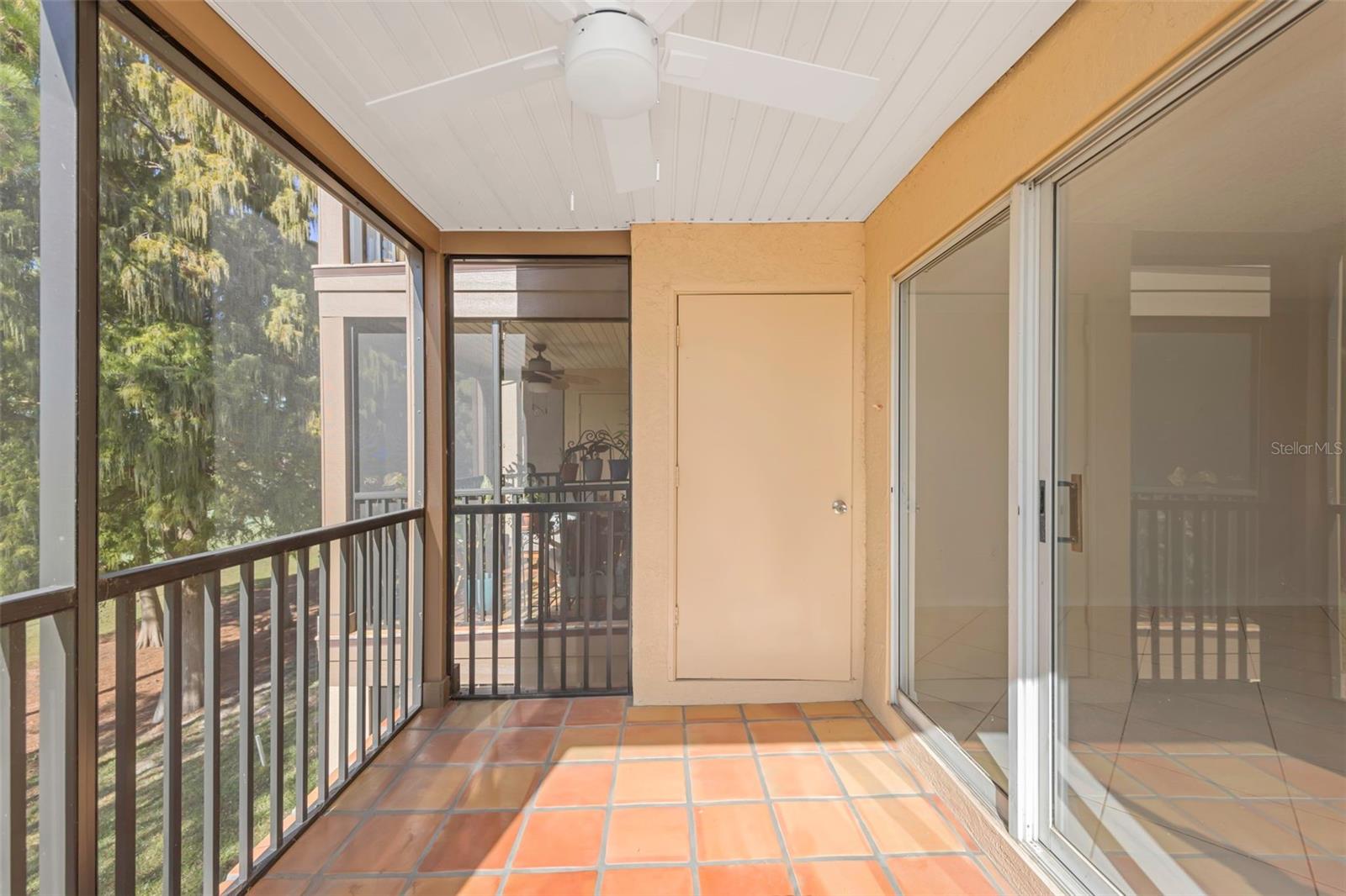 Image 20 of 36 For 2400 Feather Sound Drive 423