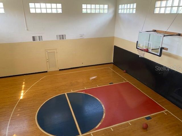 Image 35 of 36 For 2400 Feather Sound Drive 423