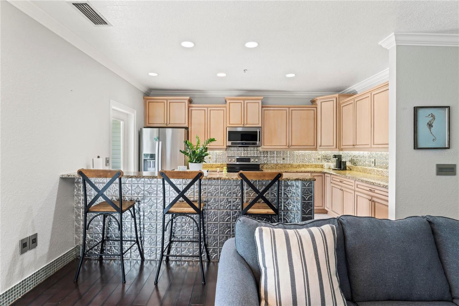 Image 29 of 33 For 512 1st Street 108