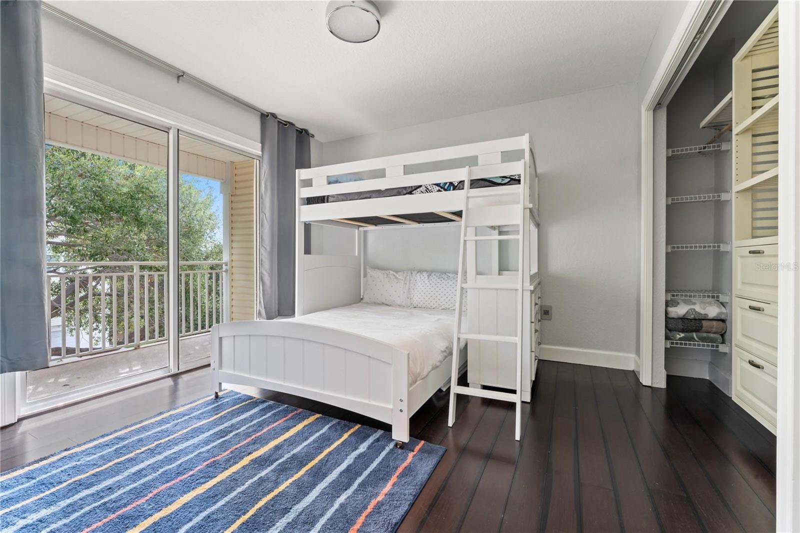 Image 6 of 33 For 512 1st Street 108