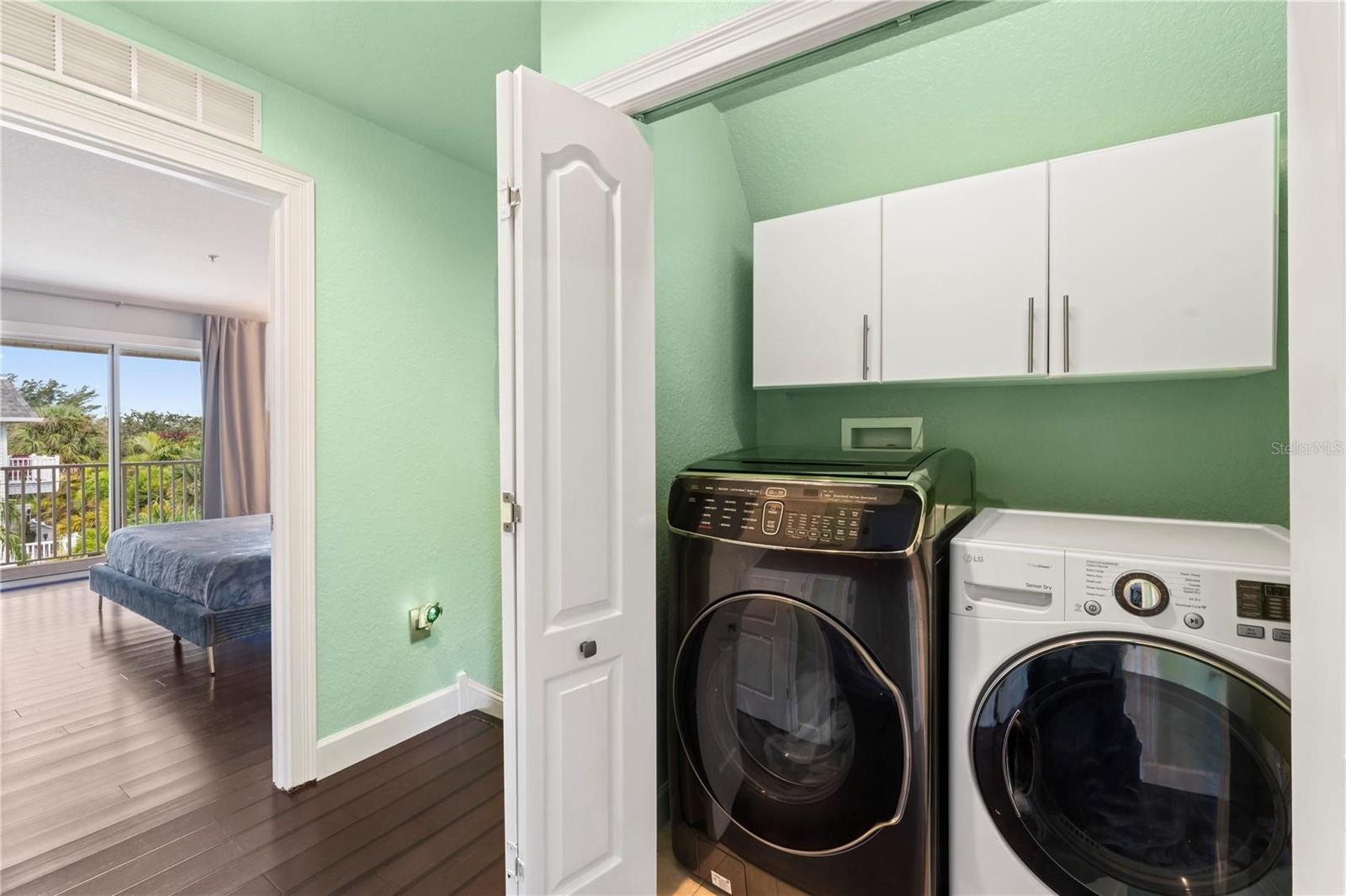 Image 8 of 33 For 512 1st Street 108