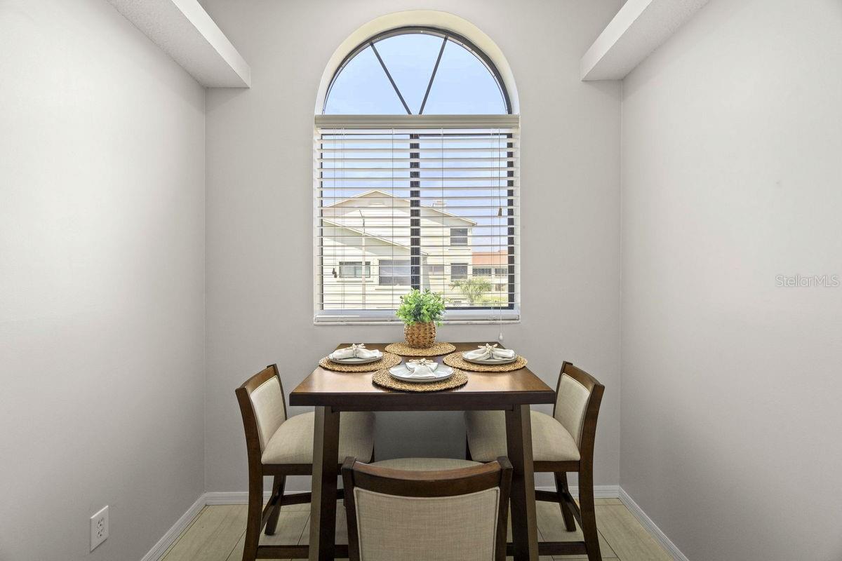 Image 17 of 70 For 621 Duchess Boulevard