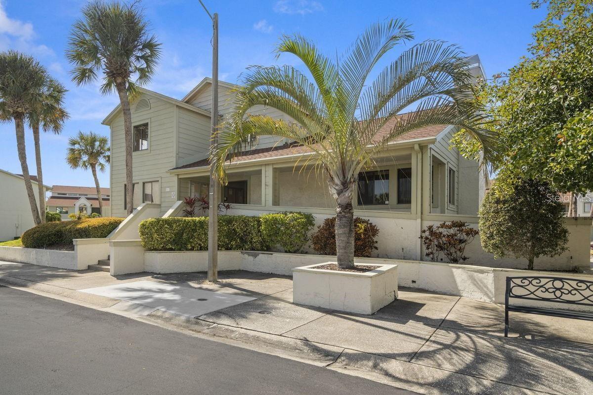 Image 42 of 70 For 621 Duchess Boulevard