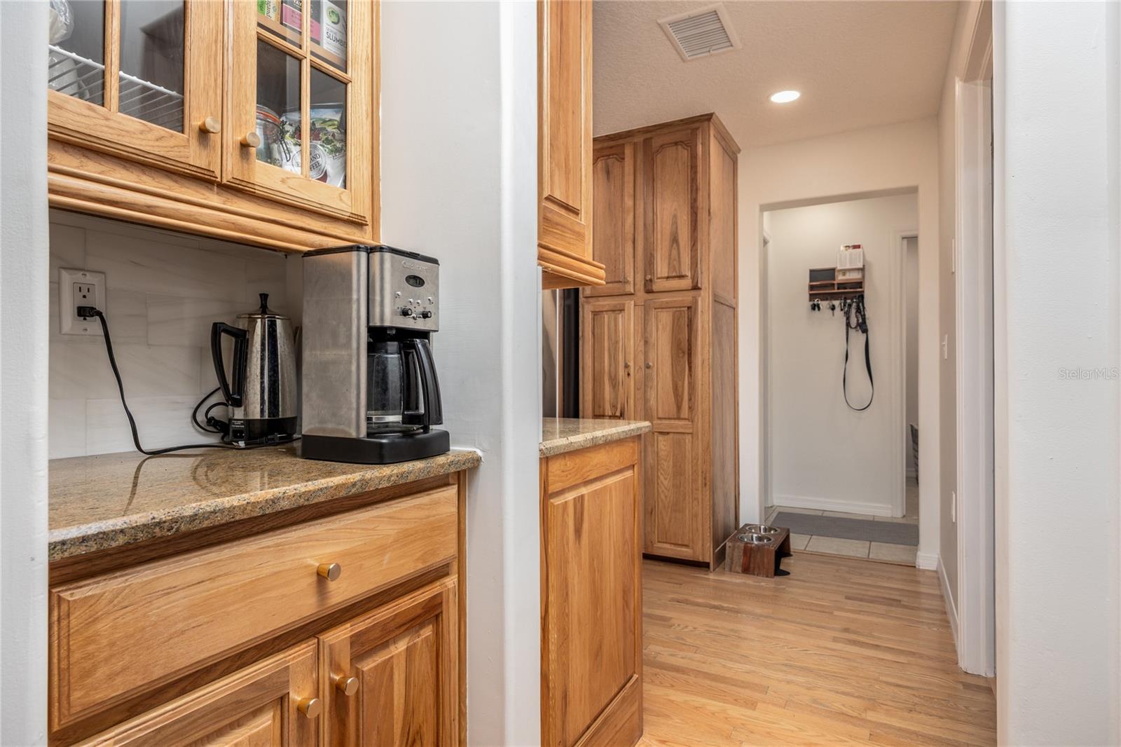 Listing photo id 34 for 22481 Southshore Drive