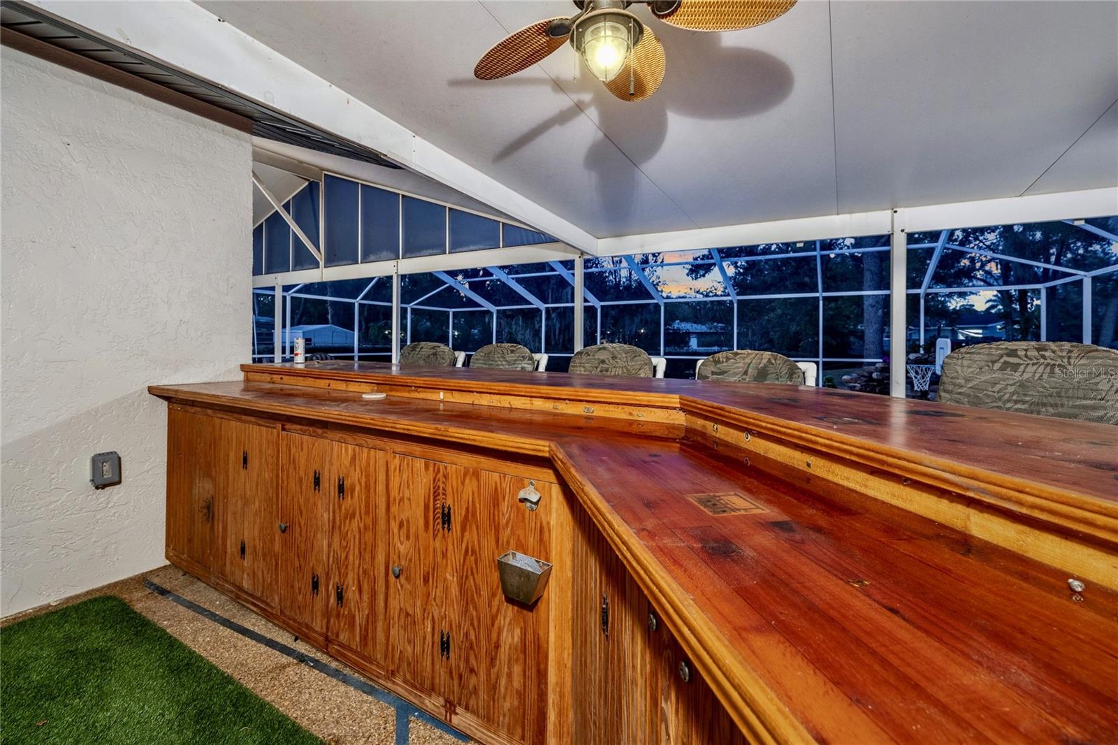 Listing photo id 43 for 22481 Southshore Drive