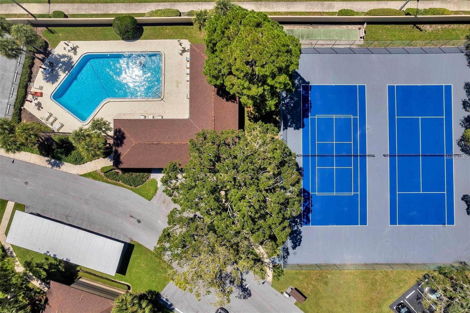 Image 3 of 31 For 2682 Sabal Springs Circle 204