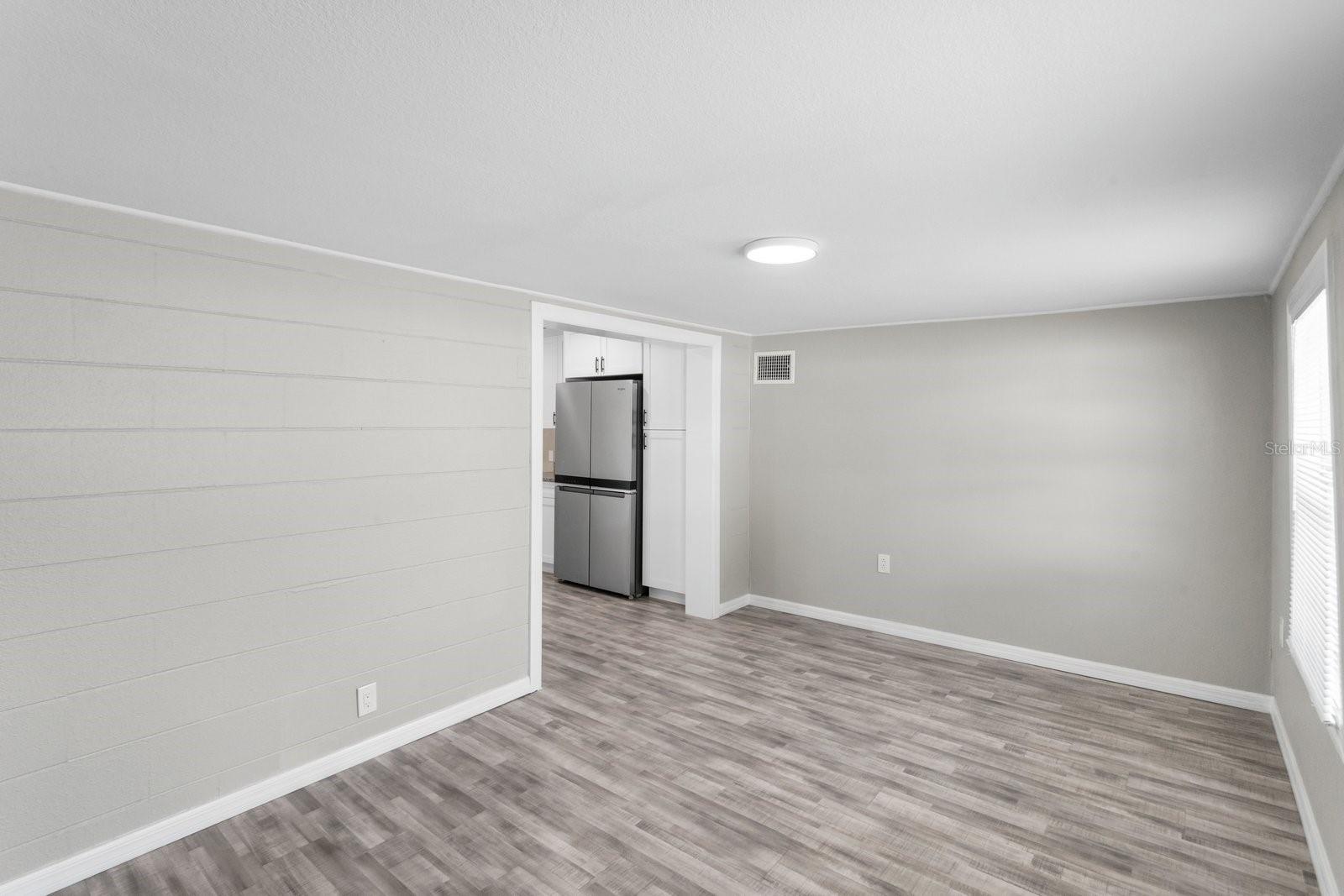 Image 19 of 28 For 6802 Comanche Avenue