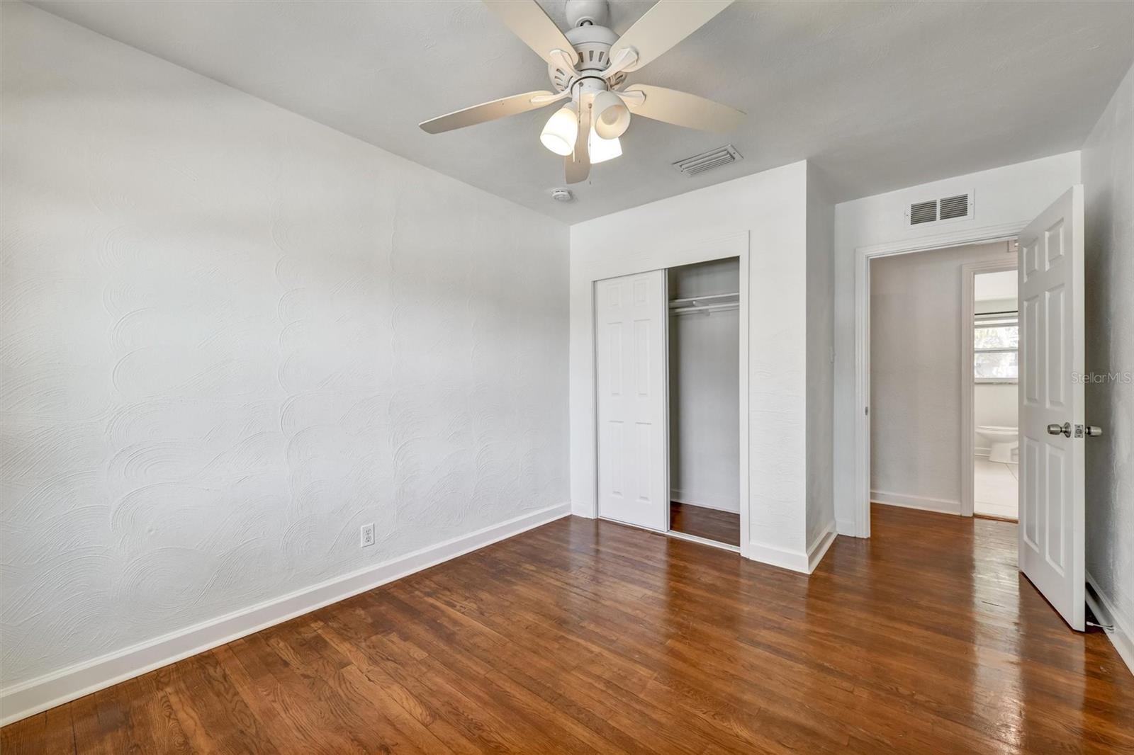 Image 33 of 38 For 3208 Avenida Republica De Cuba